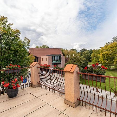 Hotel Pod Zamkiem Ольштин Екстер'єр фото